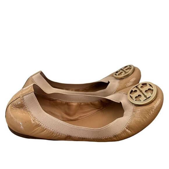 Tory Burch Beige Flats with Gold Logo - Picture 3 of 8